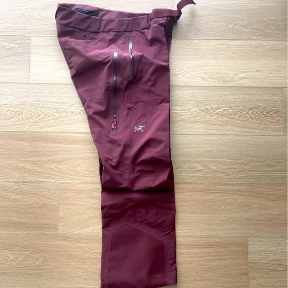 Arc’Teryx Matching (Rhapsody/Maroon) Set - Cerium Down Jacket & Sabre Pants